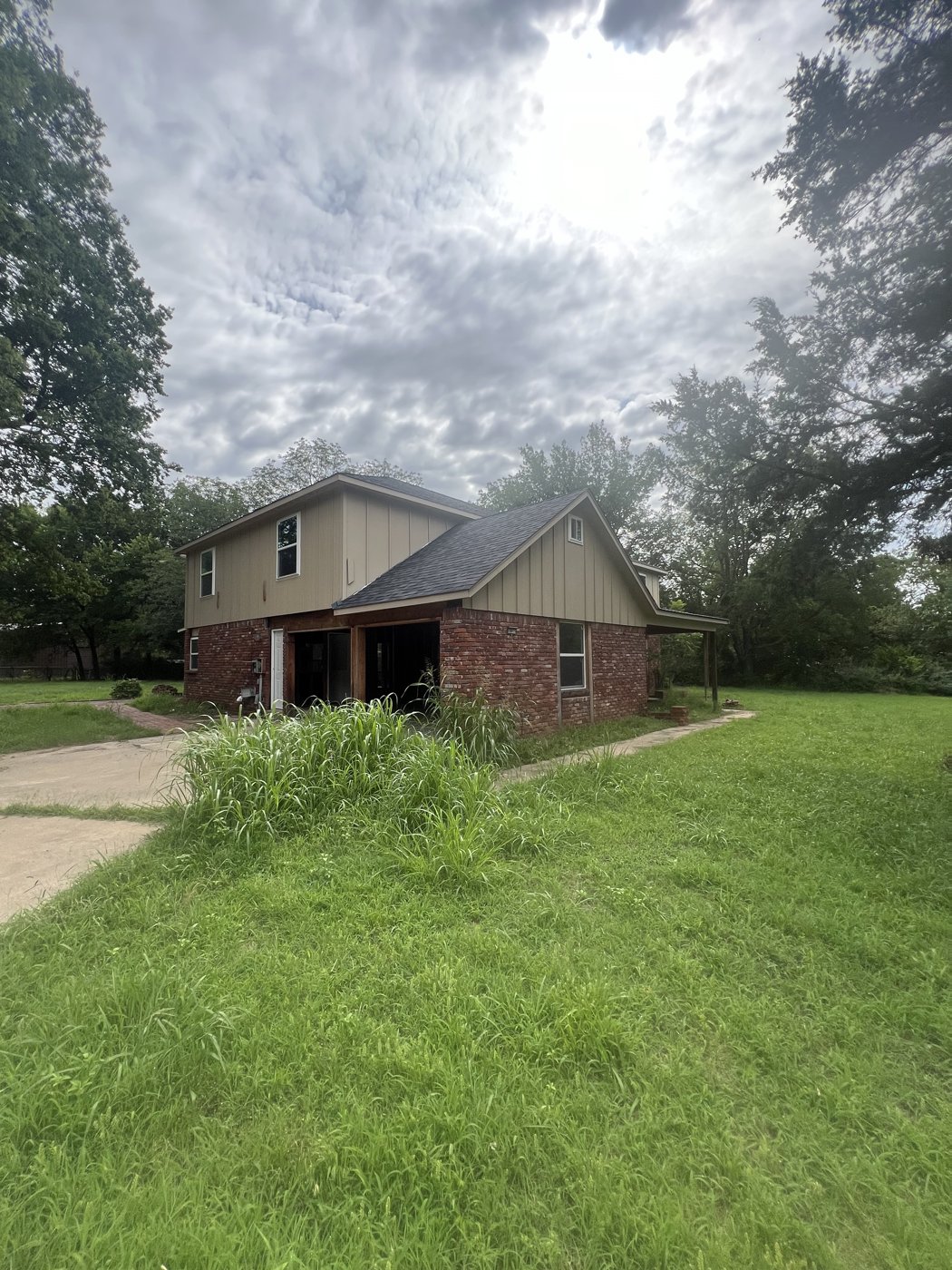 Owasso home before renovation