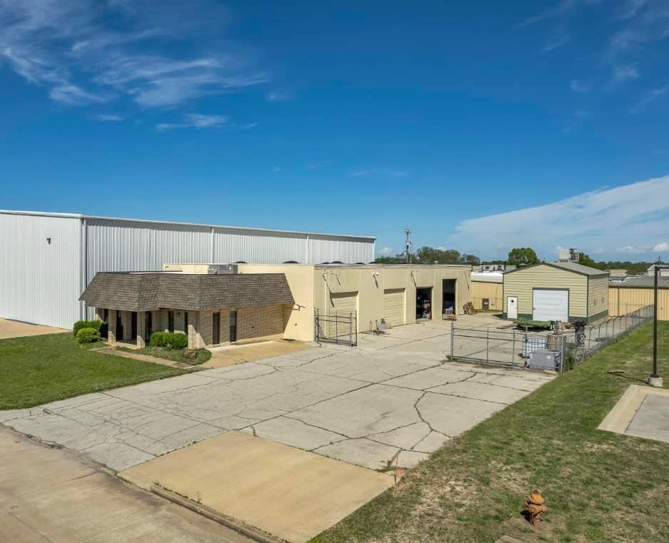 705 S 12th St E building